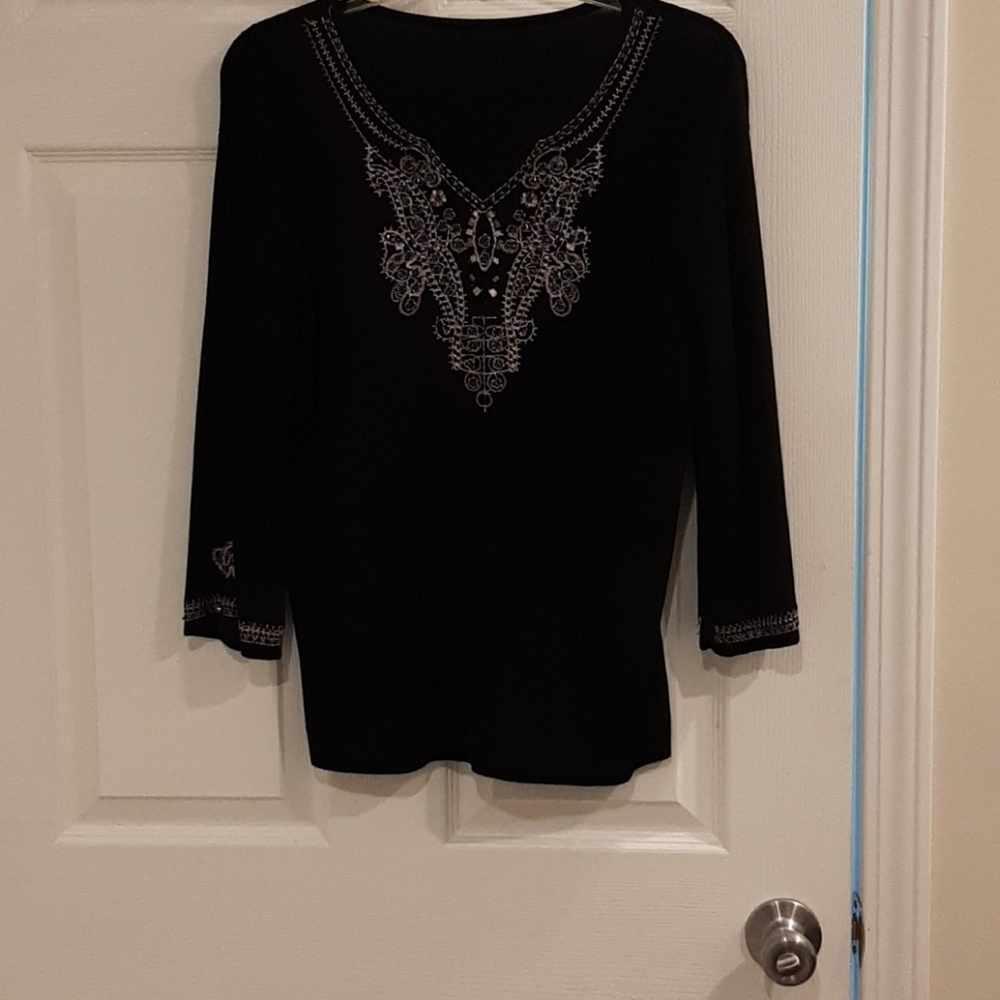Ladies 3/4 length sleeve top